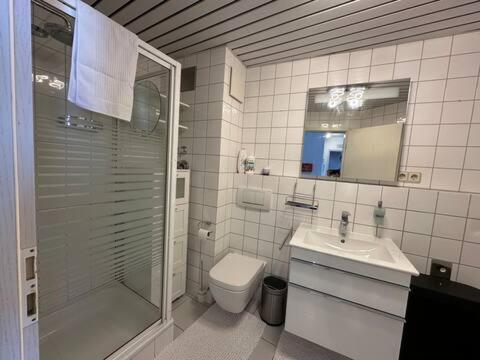 Zentrale Maisonette Mit Buero & Parkplatz Griesheim  Eksteriør billede