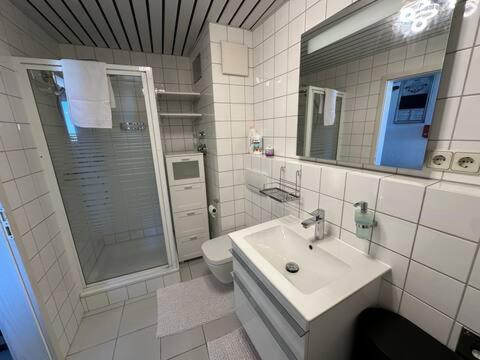 Zentrale Maisonette Mit Buero & Parkplatz Griesheim  Eksteriør billede